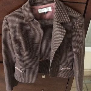 tahari skirt suit
